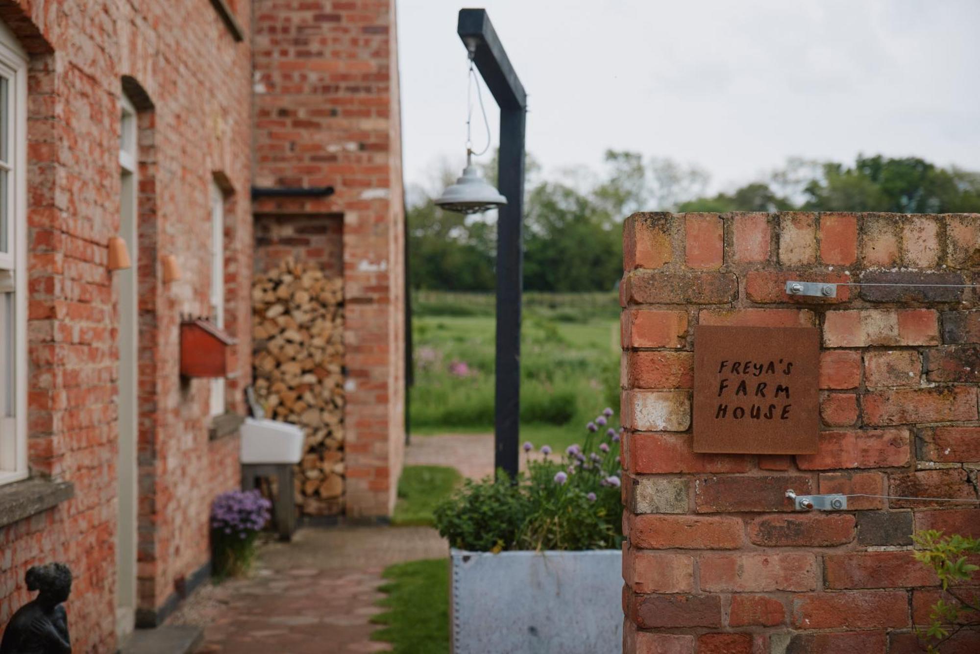 Freya'S Farmhouse Sutton Bonington Exterior foto