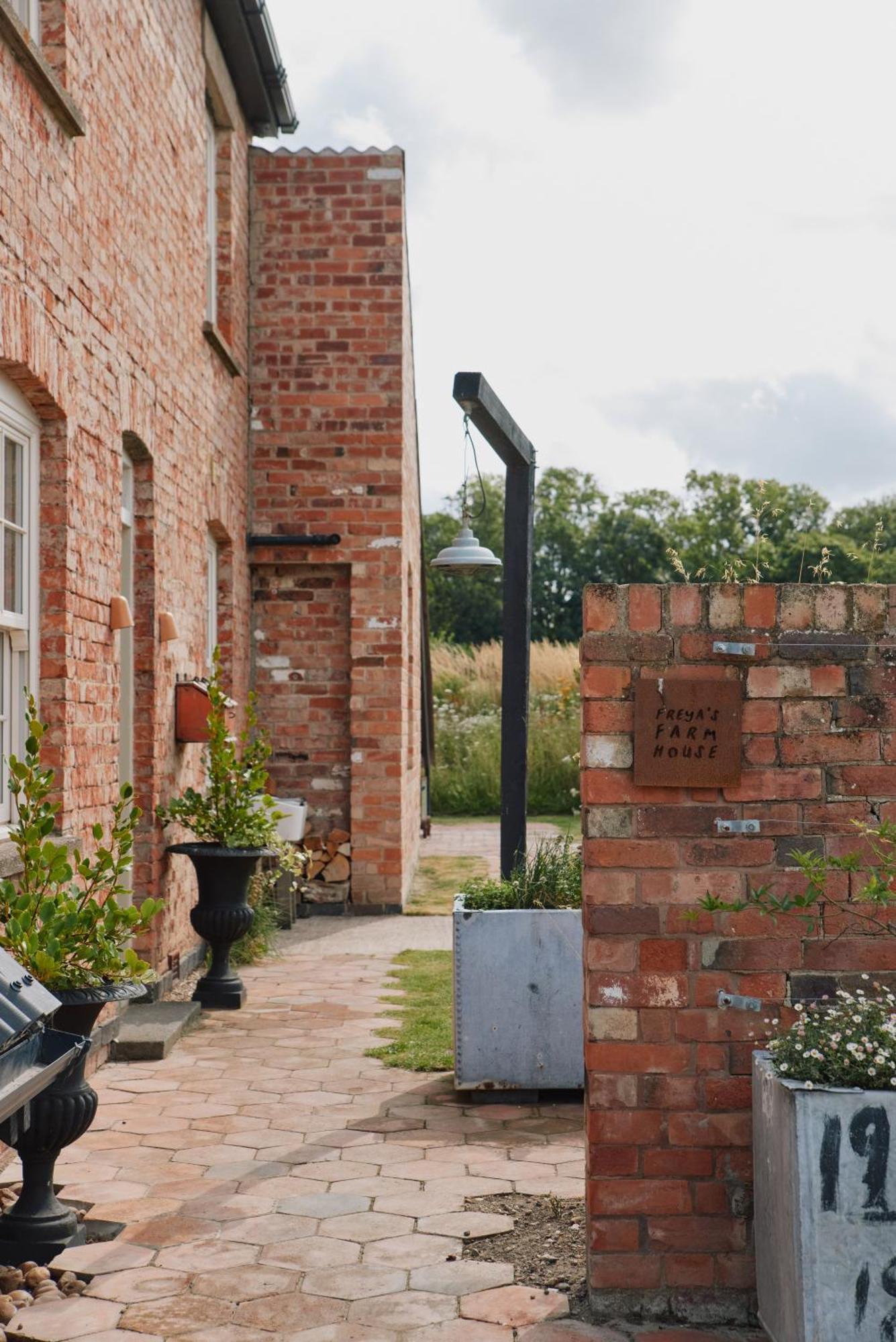 Freya'S Farmhouse Sutton Bonington Exterior foto